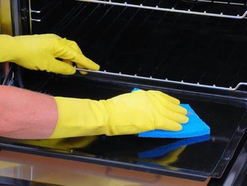 Commercial quality oven cleaning