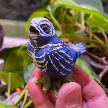 Day #1305 - 10.17.2024
little art of the day
small bluebird figurine skellied