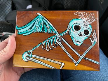 Day #404 - 04.30.2022
Wood box acrylic markers