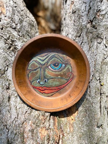 Day #414 - 05.10.2022
7" metal dish / acrylics