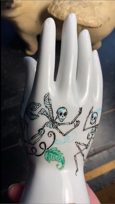 Day #417 - 05.13.2022
Small glass hand skeleton doodle
***SOLD***