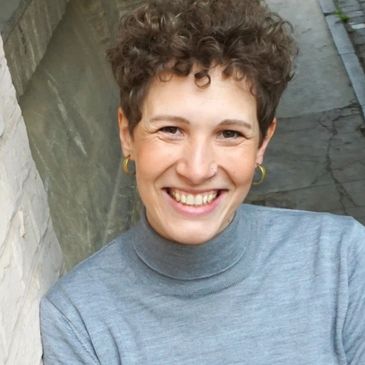 Jana Metz Vorstellung, Logopädin und Stimmtrainerin selbständig. Team Sprechklang.
