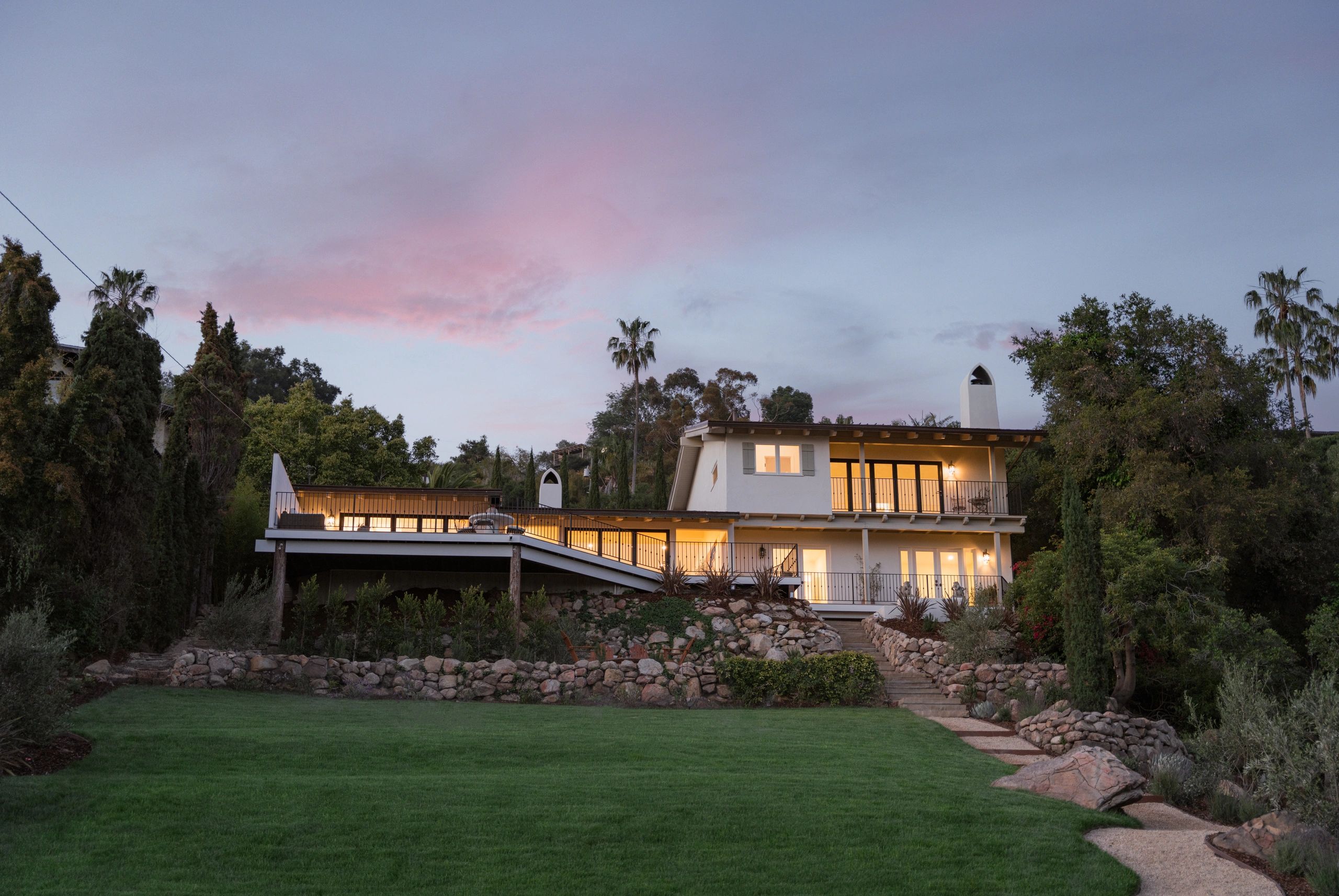 845 Alameda Padre Serra