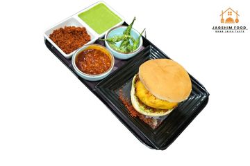 Schezwan VadaPav in Bulandshahr