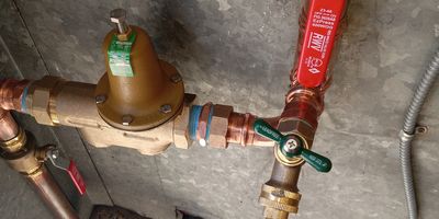 Water pressure reducing valve 