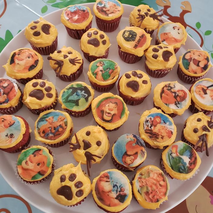 Lion king themed cup cakes