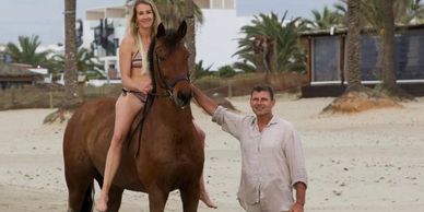 paardencoaching Mike Balm op het strand, Ibiza