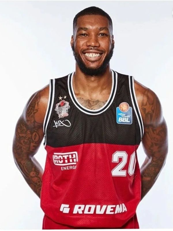 Kendall Gray - Basketball player 