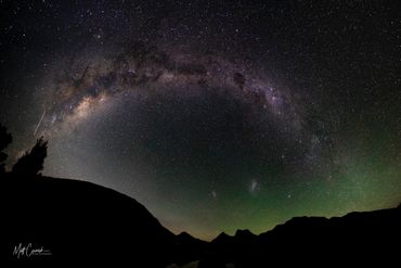 Milky Way and Aurora Australis in Cradle Mountain National Park. 