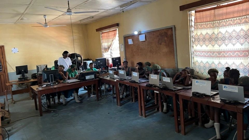Students using computers in the ICT lab