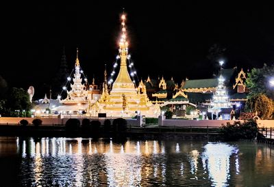 Wat Jongkham by night, Mae Hong Son town
