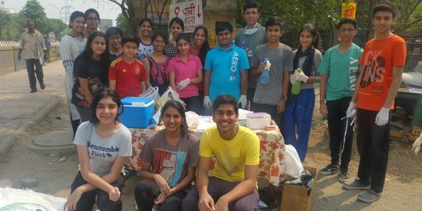 animal rights activists, cleanliness drive in noida organised by voiceless india, student activists