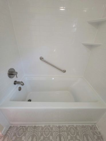 Jacuzzi Shower and Bathtub Combo