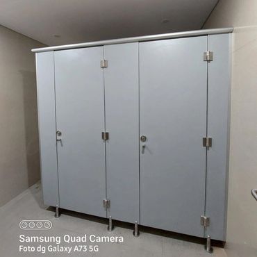 Phenolic Board 12MM sekat toilet tahan air