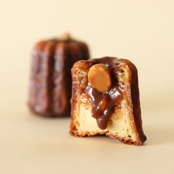 Caramel-filled pastry with glossy sauce.