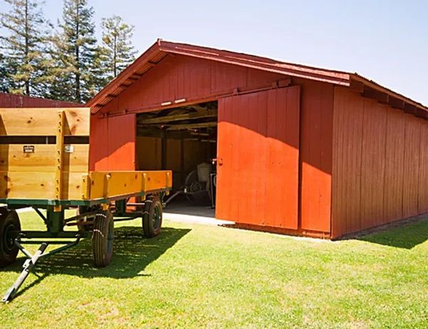 Barn and wagon at Kingsburg Historical Park