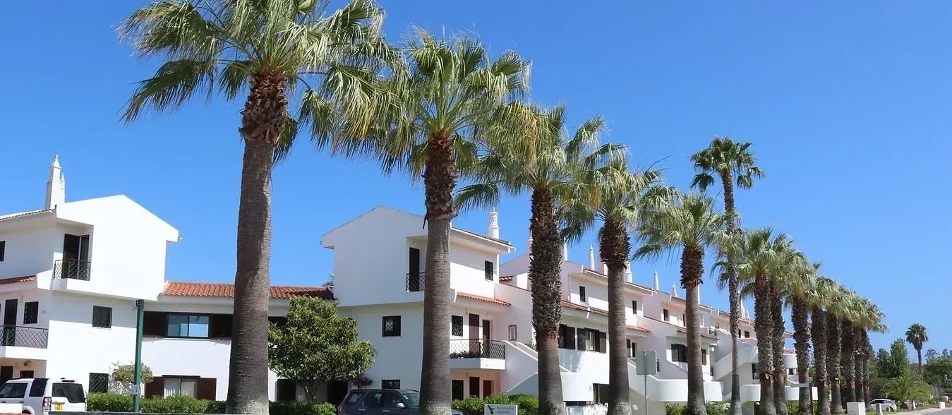 Lakeside Village Condominium Lakeside Village Is An Exclusive Private