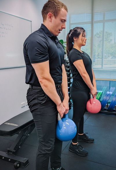 Chiropractor knee pain treatment exercise rehabilitation rehab