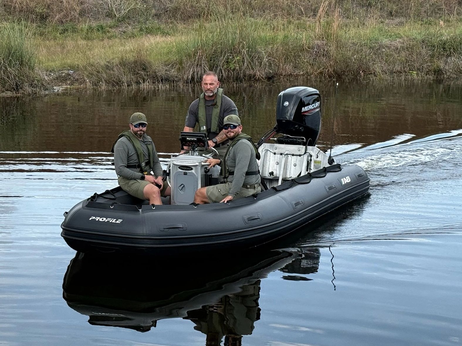 SHALLOW WATER RESCUE BOAT