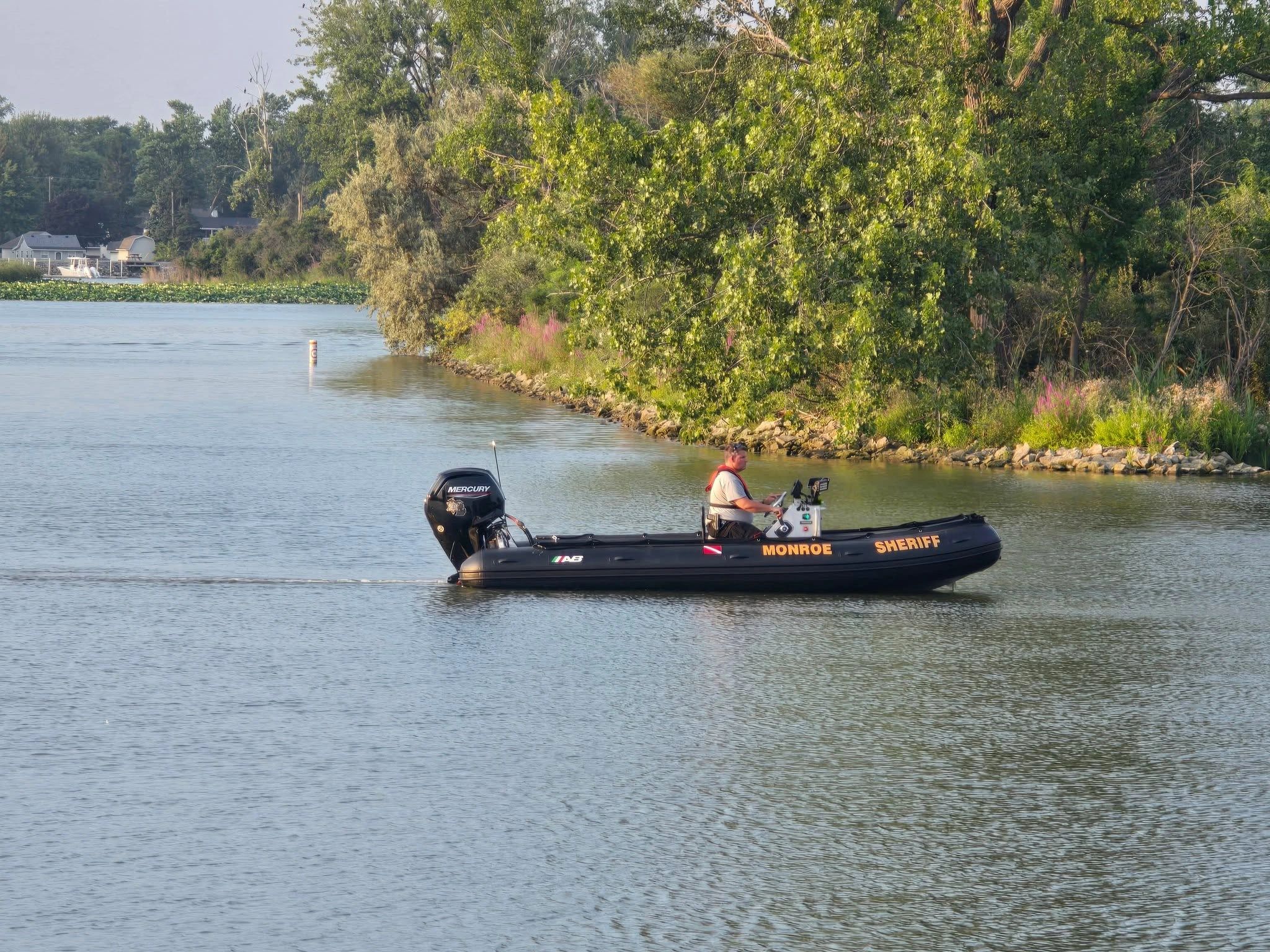 SHALLOW WATER RESCUE BOATS