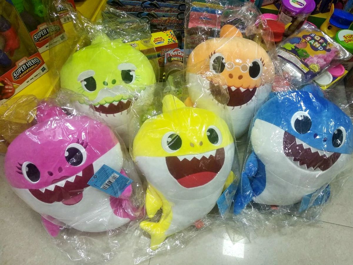Blue JIAOJIAO Childrens Soft Toy Shark Baby,Singing and Lightening Baby Shark Plush Doll,is The Best Gift for Boys and Girls Blue JIAOJIAO Childrens Soft Toy Shark Baby,Singing and Lightening Baby Shark Plush Doll,is The Best Gift for Boys and Girls