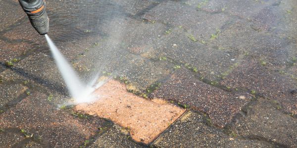 Power washing concrete