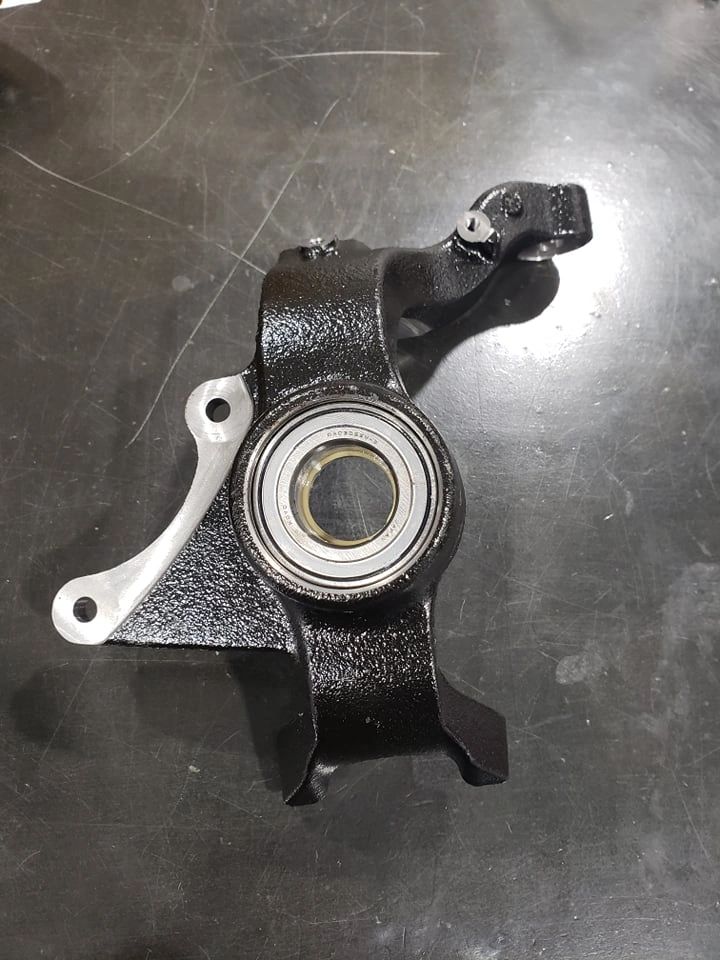 TERYX 800 FRONT KNUCKLE HUB ASSEMBLY