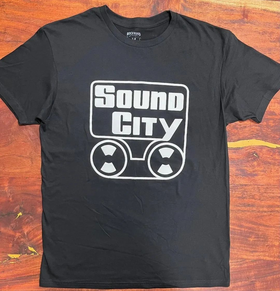 T-Shirt - Black