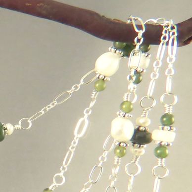 Jade and pearl convertible necklace, by AlmaMia Jewelry.