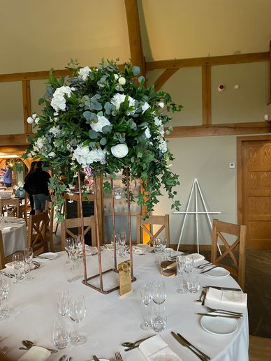 Centrepieces at Tower Hill barns 