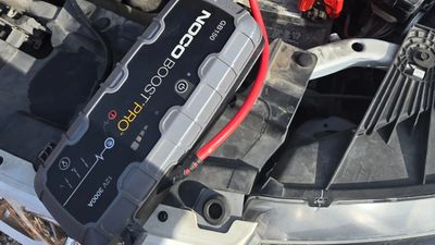 Mobile jump start service using professional booster pack in Bloomington Indiana