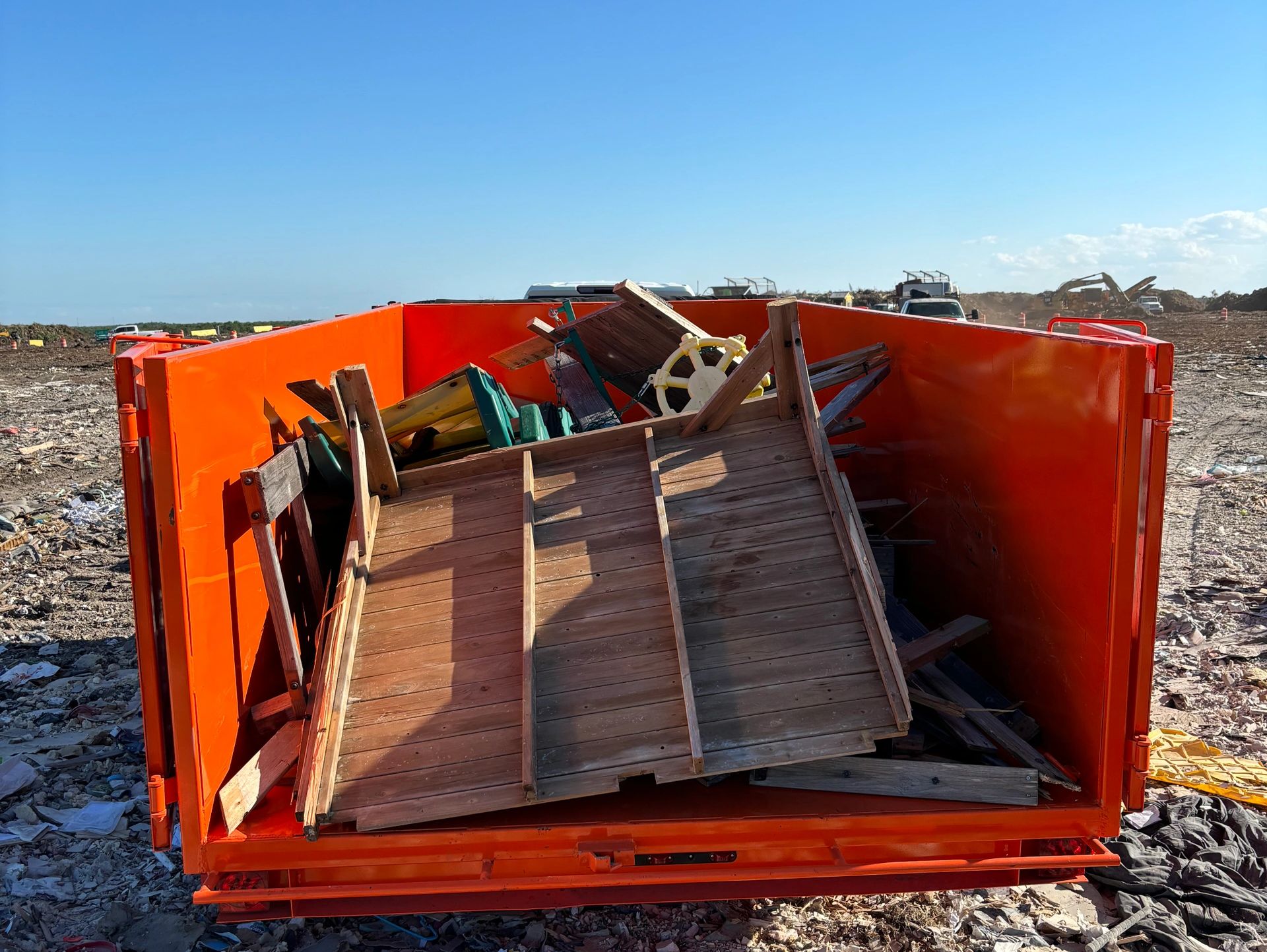 DeLand Junk Removal Luggin Junk