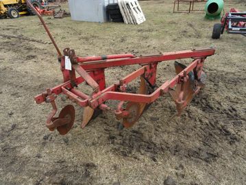 MASSEY FERGUSON 3 BTM PLOW