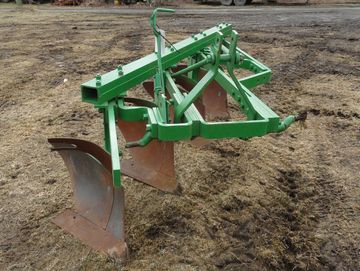 JD 4 BOTTOM TRIP PLOW
