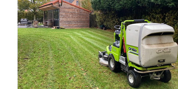 Vakkundig onderhoud en maaien van grasmatten en gazons voor een gezond en strak gazon.