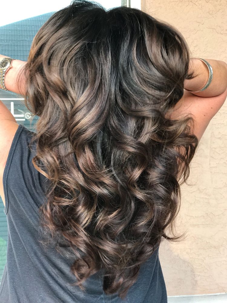 Gorgeous balayage and shine. 