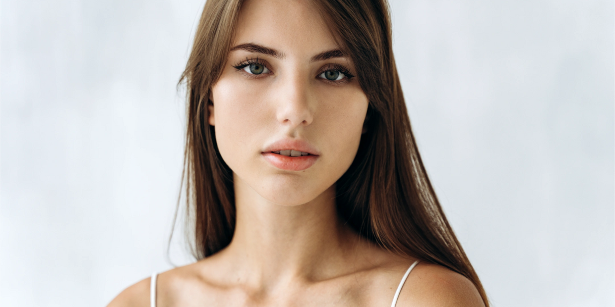 Mujer con piel saludable