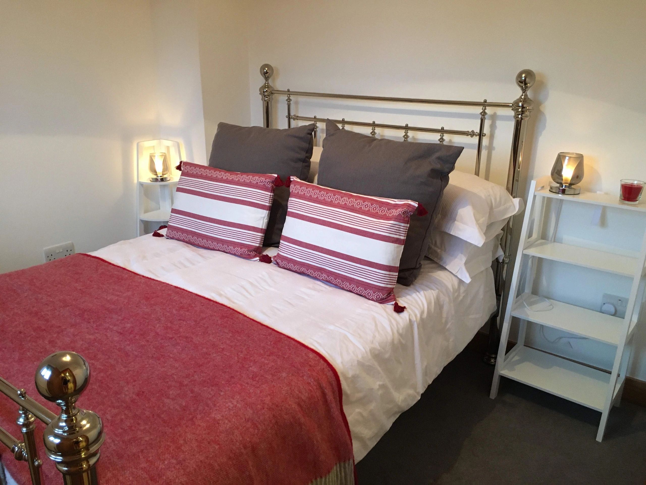 Bed and Breakfast accommodation in Silverstone: Double Bedroom