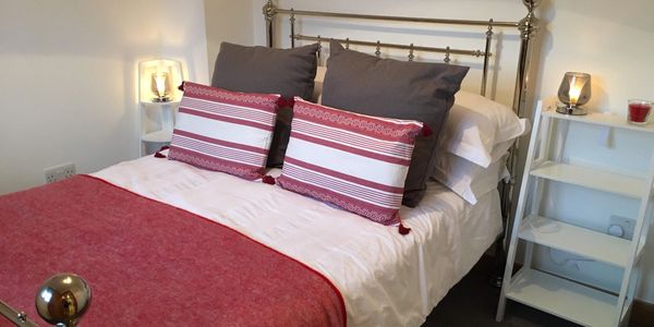 B and B accommodation in Silverstone: double bedroom