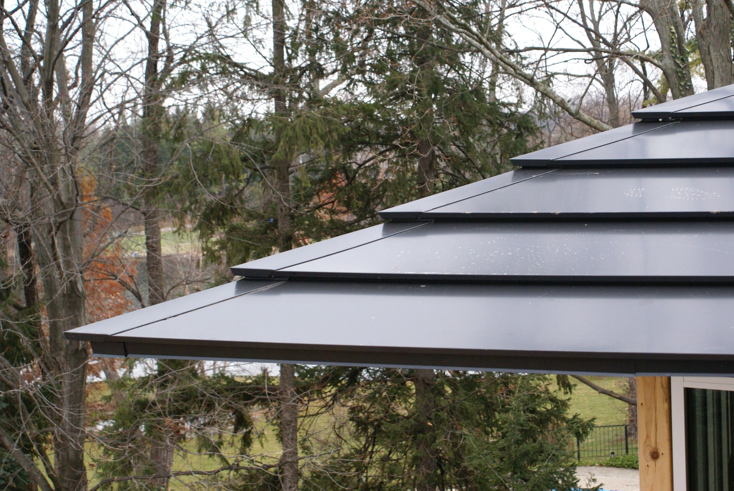 {"blocks":[{"key":"38nt5","text":"Bermuda metal roof systems are sleek and elegant.","type":"unstyled","depth":0,"inlineStyleRanges":[],"entityRanges":[],"data":{}}],"entityMap":{}}