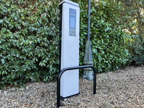 Electric vehicle charger