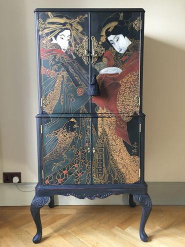 Vintage furniture, kimono painted in chalk paints, with gold elements 