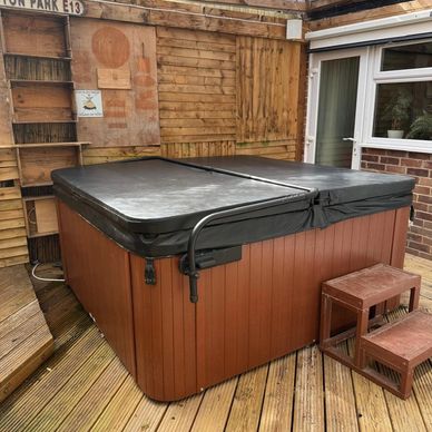 Old hot tub ready for disposal — West Berkshire service