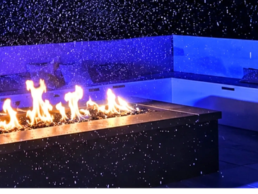 Live snowfall elevates guest experience at Charlotte rooftop bars and restaurants.