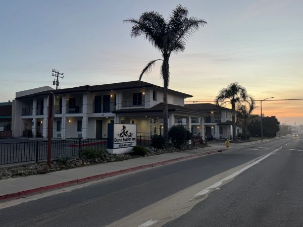 Dune Surfer Inn — photo