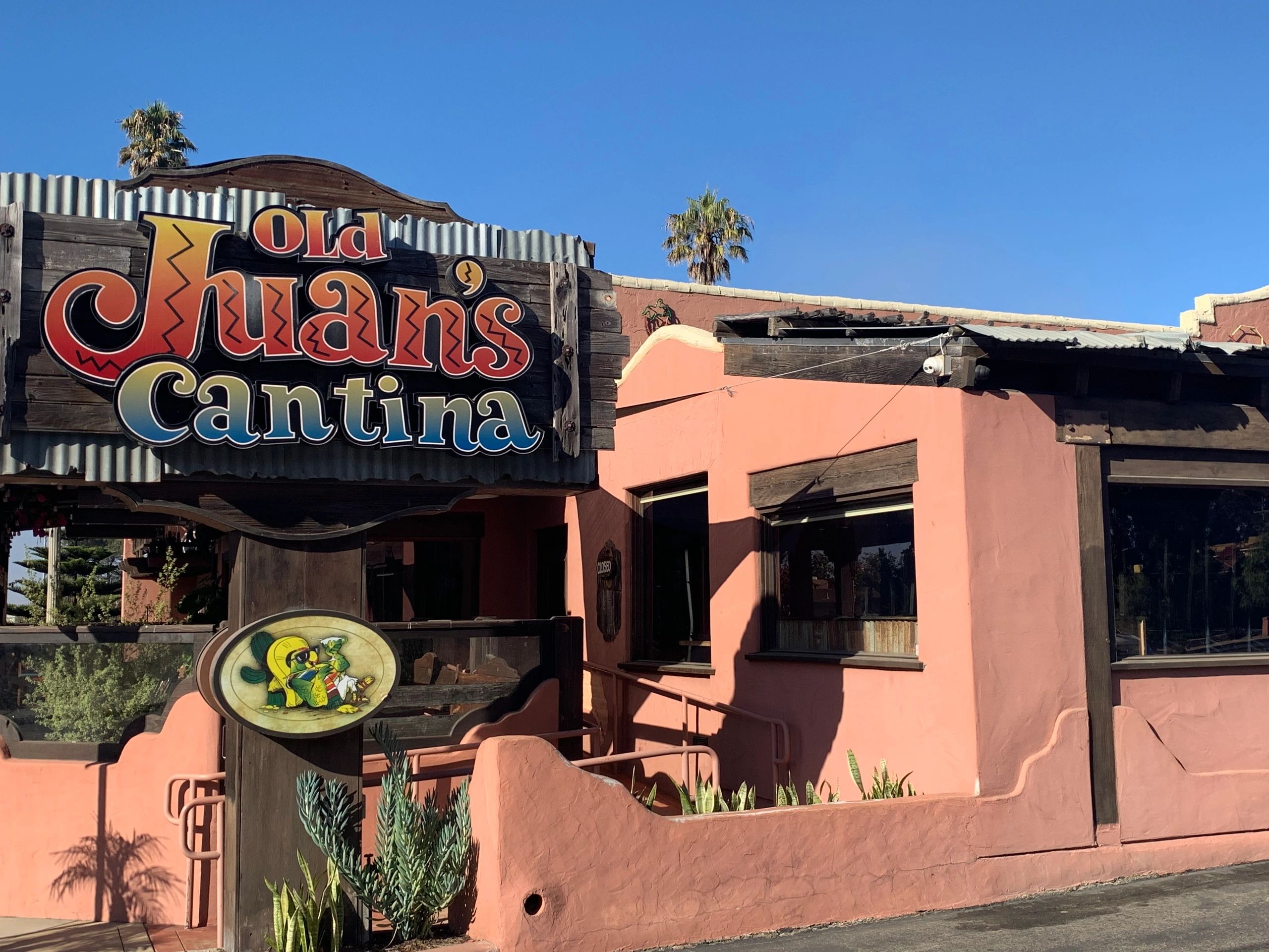 Dune Surfer Inn — photo