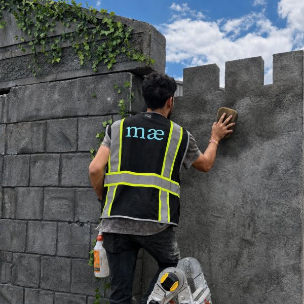 Theming Faux Castle Wall