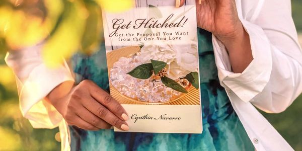  A n Easy-To-read Guide to Getting the Proposal You Want! For the ladies who want to be engaged!