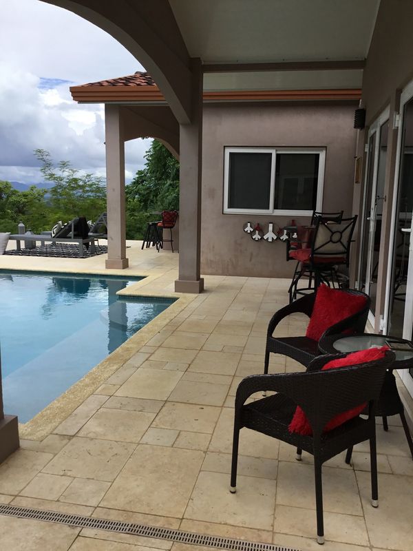 Pool seating for a large family