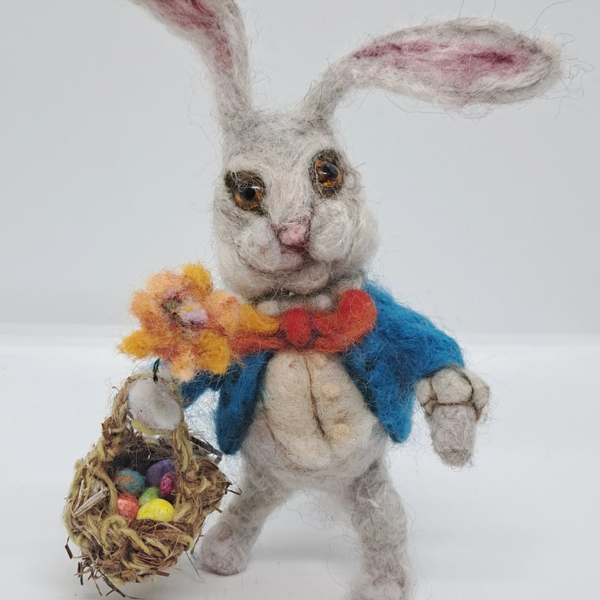 Easter Rabbit w/ basket of eggs. Needle felt figurine